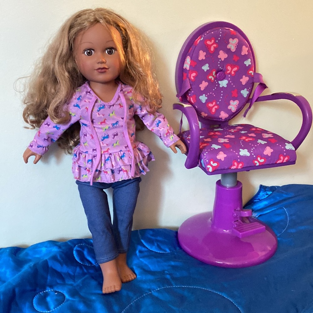 Baby doll with chair
